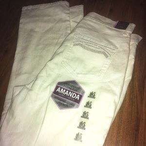 Gloria Vanderbilt white pants